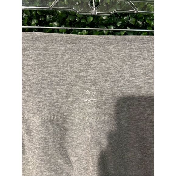 PELOTON x BEYOND YOGA High Waist Leggings Womens sz Medium Gray Space Dye 2 - Picture 4 of 6